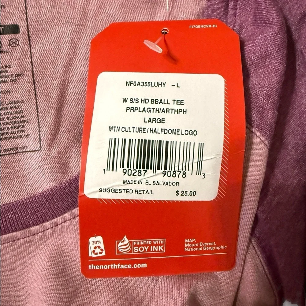THE NORTH FACE
Women’s Short Sleeve T-Shirt · Size Large - Picture 6 of 6